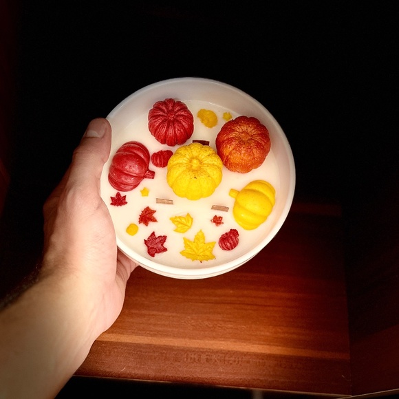 Pumpkin spice candle - Picture 5 of 7